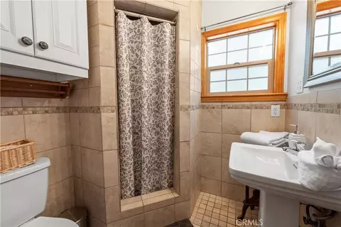 Bath - 920 Tinkerbell, Big Bear City, CA 92314 photo 1 of 2