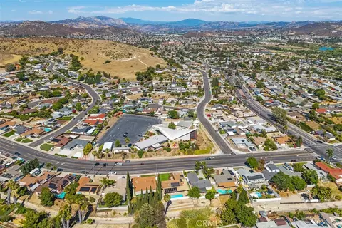 View/Area - 9716 Halberns Blvd, Santee, CA 92071 photo 2 of 9
