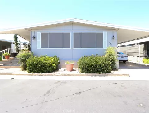 2230 Lake Park Dr #172, San Jacinto, CA 92583