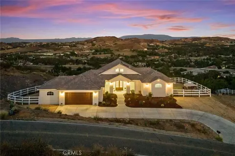 38566 Vista Del Bosque, Murrieta, CA 92562