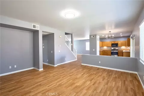 Living - 29068 Derby, Murrieta, CA 92563 photo 8 of 11