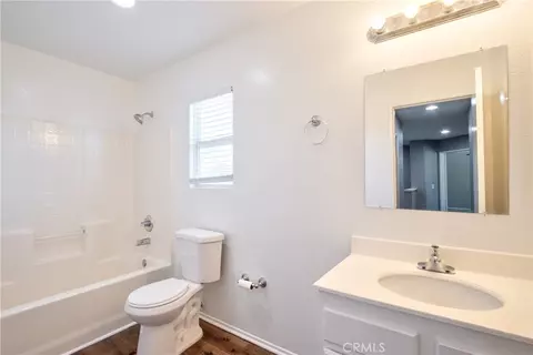 Bath - 29068 Derby, Murrieta, CA 92563 photo 2 of 2