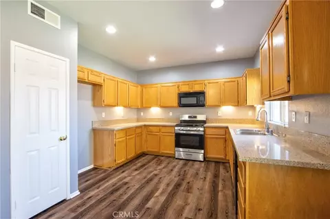 Kitchen - 29068 Derby, Murrieta, CA 92563 photo 3 of 3