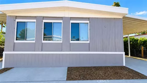 1455 State St S #302, Hemet, CA 92543
