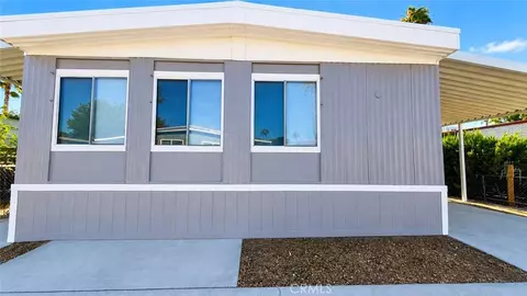 1455 State St S #302, Hemet, CA 92543