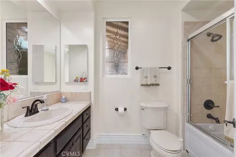 Bath - 3349 Mendenaro Ct, Fallbrook, CA 92028 photo 7 of 7