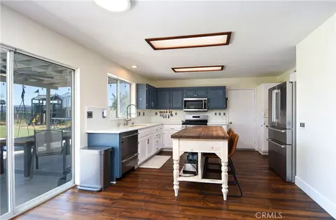 Kitchen - 33239 Corte Yaca, Temecula, CA 92592 photo 1 of 3