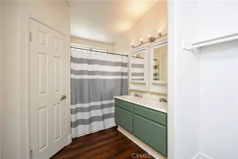 Bath - 33239 Corte Yaca, Temecula, CA 92592 photo 1 of 2