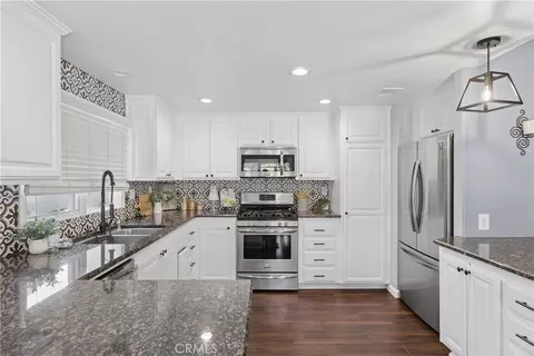 Kitchen - 38321 Oaktree, Murrieta, CA 92562 photo 2 of 4