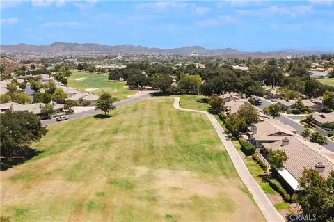 View/Area - 38321 Oaktree, Murrieta, CA 92562 photo 3 of 4
