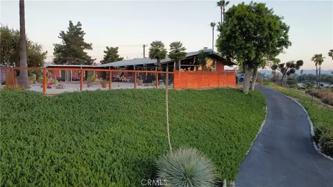 1717 Terrace Dr, Hemet, CA 92544