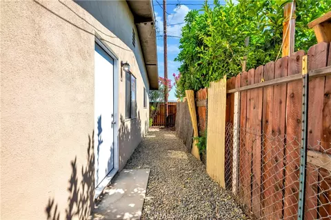 Exterior - 346 E 6th, San Jacinto, CA 92583 photo 5 of 9