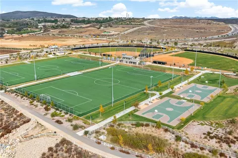 View/Area - 32230 Penstemon Way, Temecula, CA 92591 photo 9 of 10