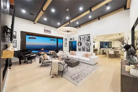 Living - 40371 Scanlon Rd, Temecula, CA 92592 photo 3 of 8