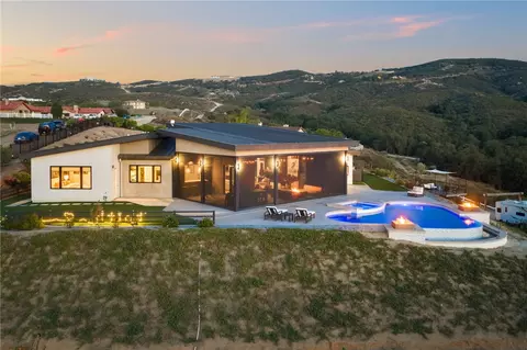 Exterior - 40371 Scanlon Rd, Temecula, CA 92592 photo 5 of 28