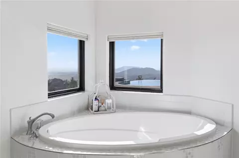 Bath - 40371 Scanlon Rd, Temecula, CA 92592 photo 4 of 4
