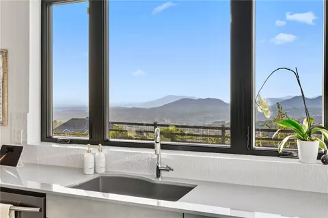 Kitchen - 40371 Scanlon Rd, Temecula, CA 92592 photo 2 of 4