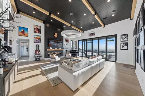Living - 40371 Scanlon Rd, Temecula, CA 92592 photo 5 of 8