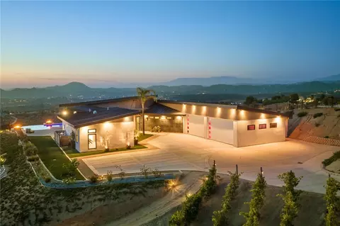 Exterior - 40371 Scanlon Rd, Temecula, CA 92592 photo 2 of 28