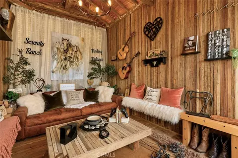 Living - 40371 Scanlon Rd, Temecula, CA 92592 photo 7 of 8
