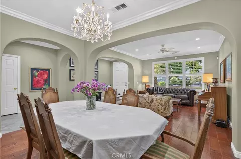 Dining - 33743 Blue Water Way, Temecula, CA 92592 photo 3 of 6