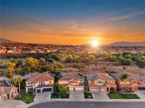 View/Area - 33743 Blue Water Way, Temecula, CA 92592 photo 6 of 6