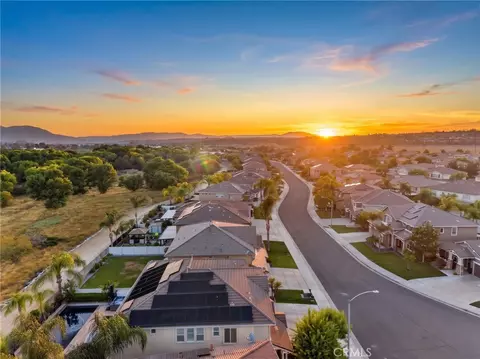 View/Area - 33743 Blue Water Way, Temecula, CA 92592 photo 5 of 6