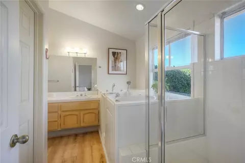 Bath - 854 Rivertree, Oceanside, CA 92058 photo 3 of 5