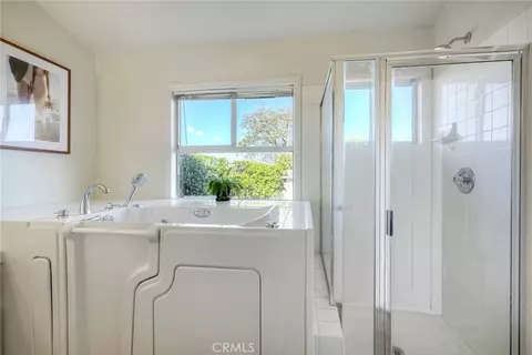 Bath - 854 Rivertree, Oceanside, CA 92058 photo 2 of 5