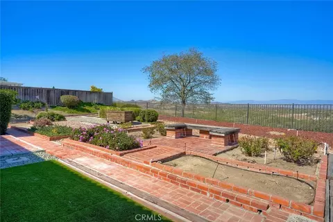 Exterior - 854 Rivertree, Oceanside, CA 92058 photo 8 of 9