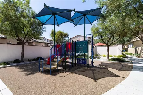 Exterior - 40887 Belleray, Murrieta, CA 92562 photo 10 of 11