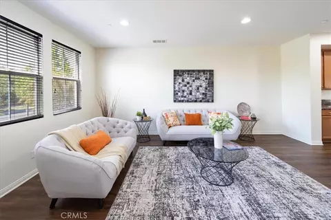 Living - 40887 Belleray, Murrieta, CA 92562 photo 3 of 4