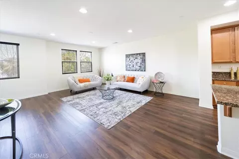Living - 40887 Belleray, Murrieta, CA 92562 photo 2 of 4