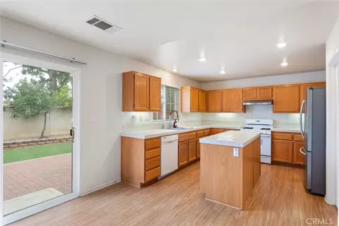 Kitchen - 31799 Sandhill, Temecula, CA 92591 photo 1 of 2