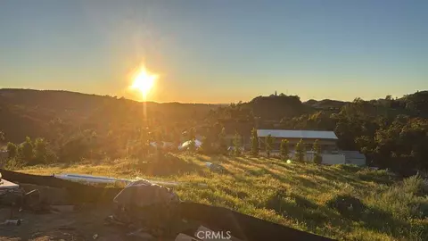 1504 Avohill Dr, Vista, CA 92084