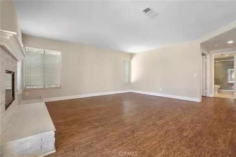 Living - 31752 Poole Ct, Temecula, CA 92591 photo 5 of 9