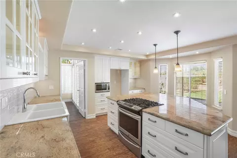 Kitchen - 31752 Poole Ct, Temecula, CA 92591 photo 3 of 3