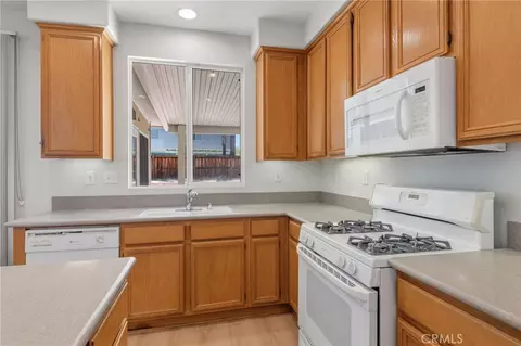 Kitchen - 19640 Allenhurst, Riverside, CA 92508 photo 2 of 2