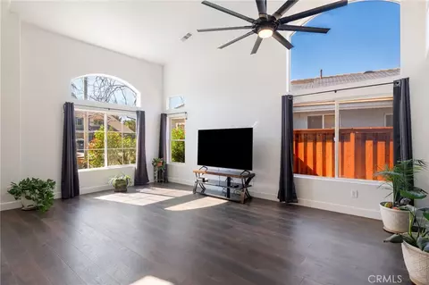 Living - 43198 Corte Argento, Temecula, CA 92592 photo 5 of 6