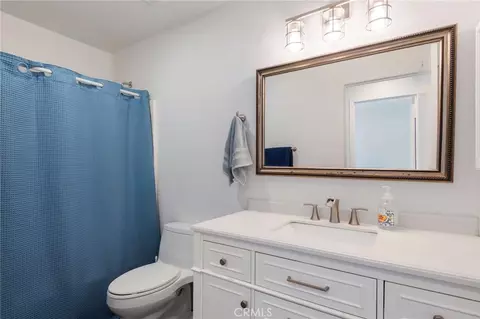 Bath - 43198 Corte Argento, Temecula, CA 92592 photo 3 of 3