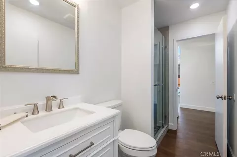 Bath - 43198 Corte Argento, Temecula, CA 92592 photo 1 of 3