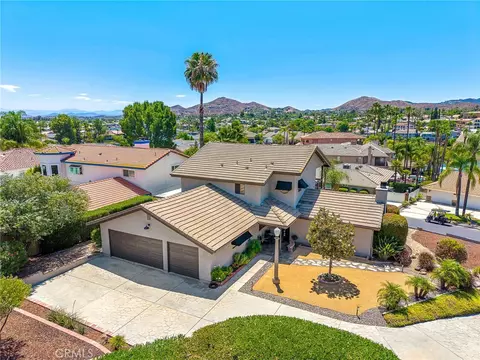 22620 Blue Teal, Canyon Lake, CA 92587