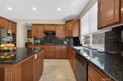Kitchen - 32029 Camino Rabago, Temecula, CA 92592 photo 3 of 7