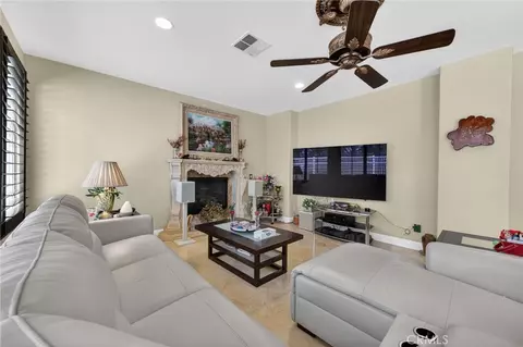 Living - 32029 Camino Rabago, Temecula, CA 92592 photo 4 of 5