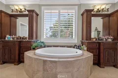Bath - 32029 Camino Rabago, Temecula, CA 92592 photo 5 of 6