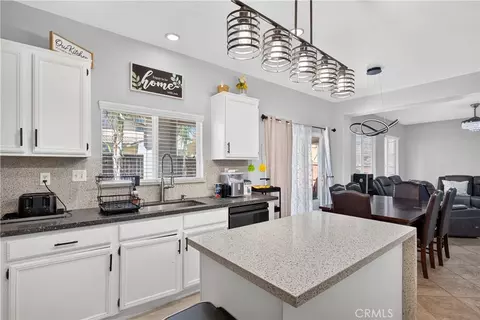 Kitchen - 1441 Albillo Loop, Perris, CA 92571 photo 4 of 4