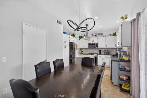 Kitchen - 1441 Albillo Loop, Perris, CA 92571 photo 1 of 4