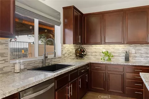 Kitchen - 44349 Phelps St, Temecula, CA 92592 photo 4 of 5