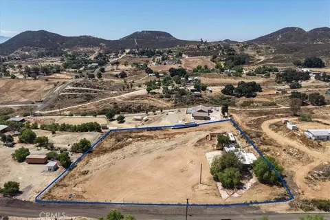 33521 Daily Rd, Menifee, CA 92584