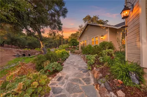 Exterior - 26955 Corte Cristal, Temecula, CA 92590 photo 6 of 36